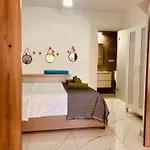 Seagarden Hideaway - 1bed דירה