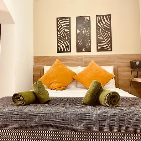 Seagarden Hideaway - 1bed *