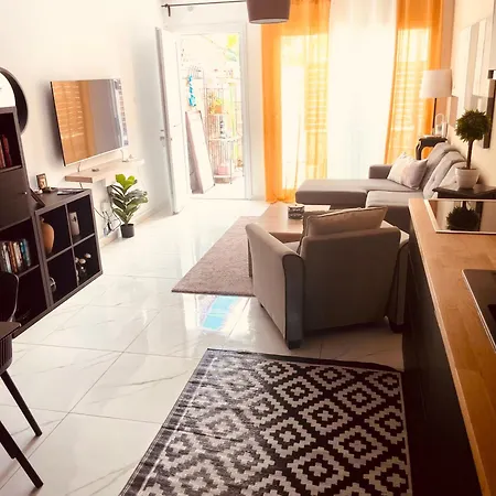 Seagarden Hideaway - 1bed Paphos