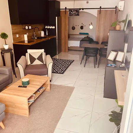 Seagarden Hideaway - 1bed * Paphos